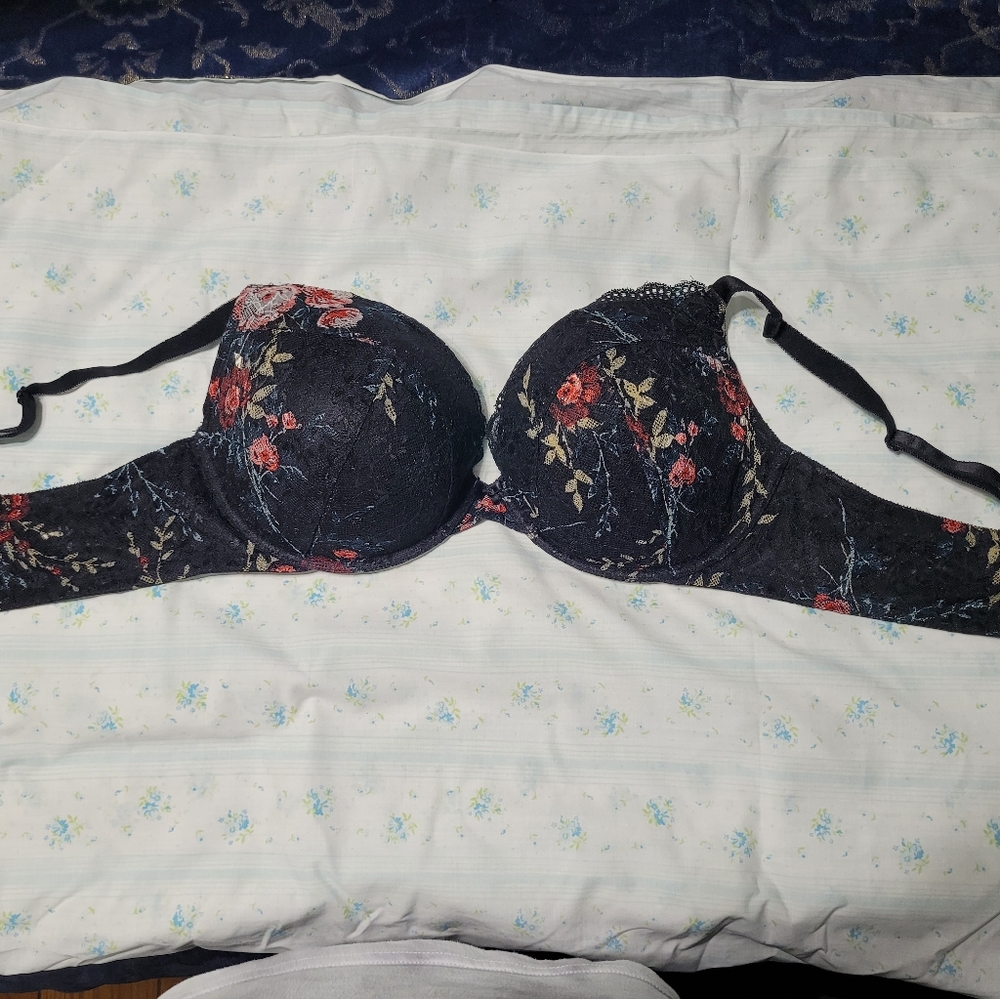 Torrid Curve Pushup Plunge 40DDD